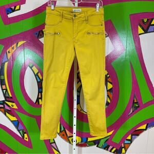 James Jeans, Yellow Twiggy Ankle Zip Jeans. Size 30. Excellent condition!